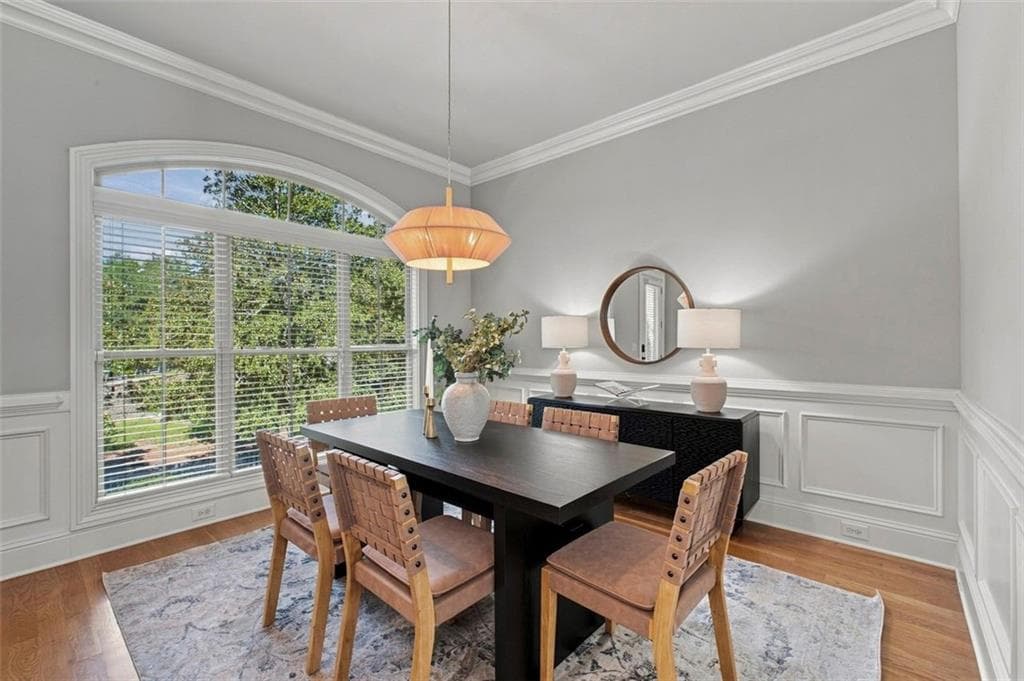 3 bedroom, 4 bathroom, 2,080 sq ft townhouse for sale at 1736 Breyerton Drive, Atlanta, GA 30329 — photo 5