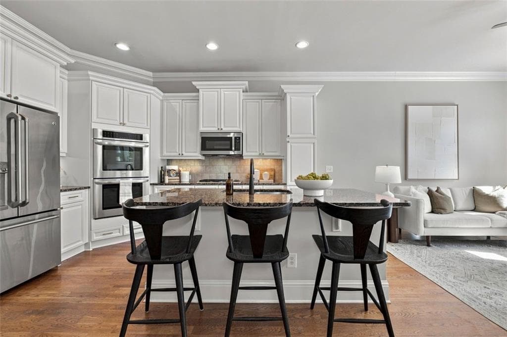 3 bedroom, 4 bathroom, 2,080 sq ft townhouse for sale at 1736 Breyerton Drive, Atlanta, GA 30329 — photo 7