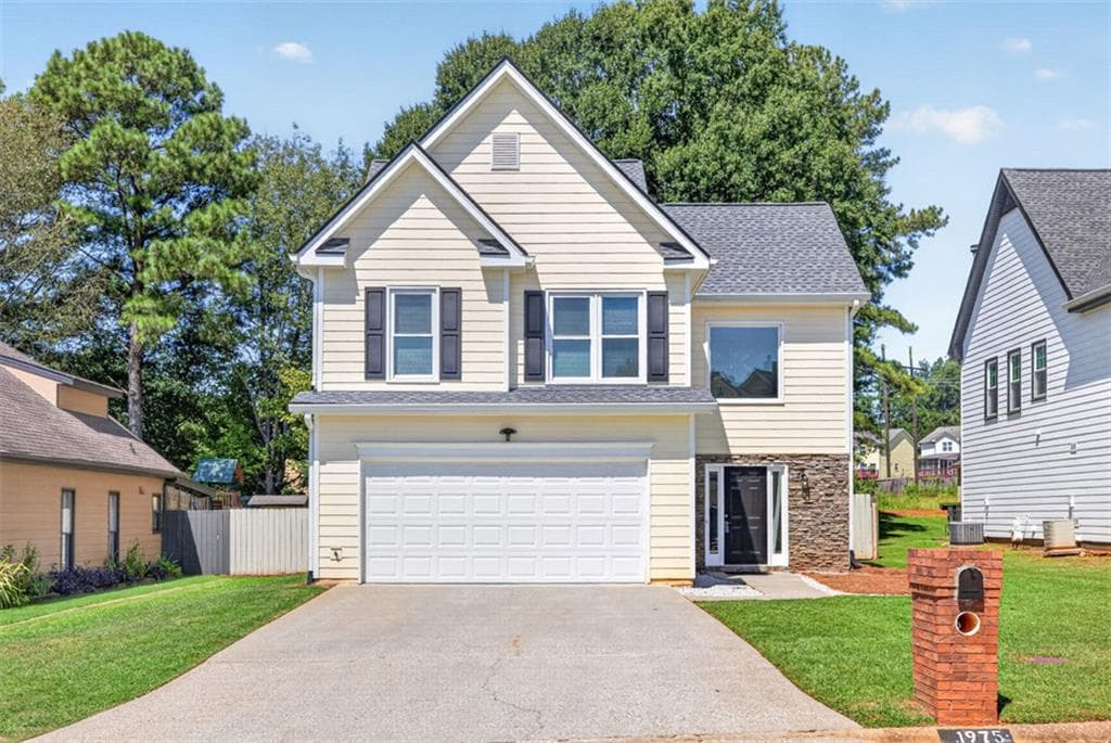 3 bedroom, 3 bathroom, 1,781 sq ft single family residence for sale at 1975 Watercrest Circle, Lawrenceville, GA 30043 — photo 1 of 42