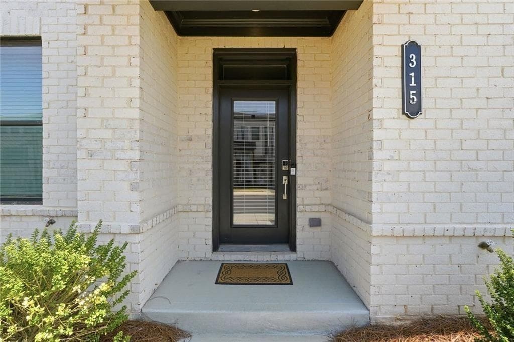 4 bedroom, 4 bathroom, 2,349 sq ft townhouse for sale at 315 Sammon Way, Lawrenceville, GA 30046 — photo 2
