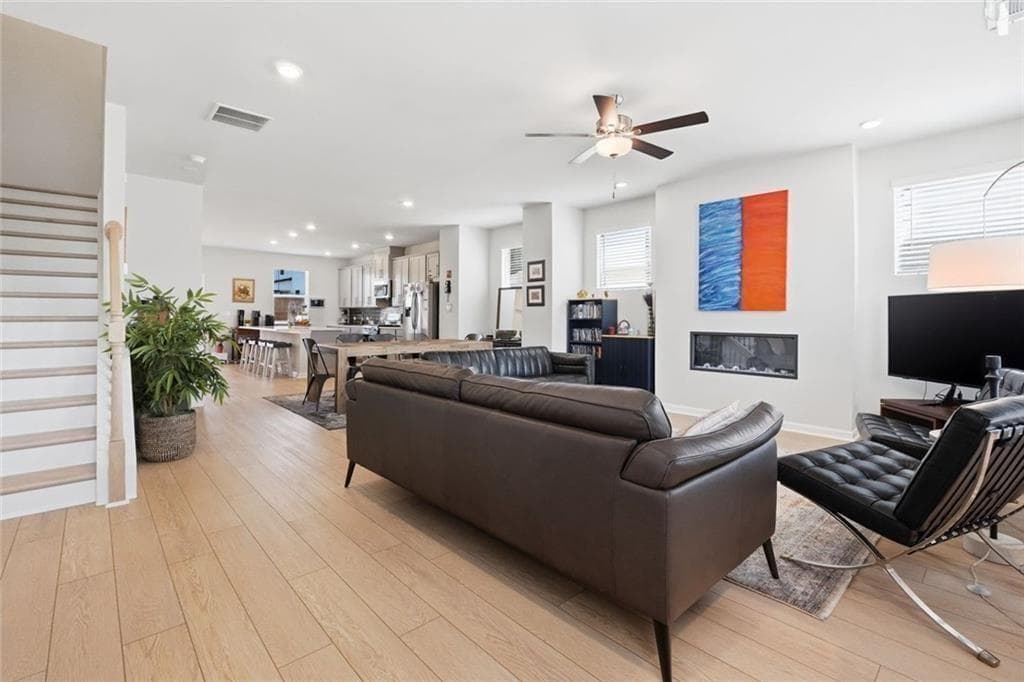4 bedroom, 4 bathroom, 2,349 sq ft townhouse for sale at 315 Sammon Way, Lawrenceville, GA 30046 — photo 7