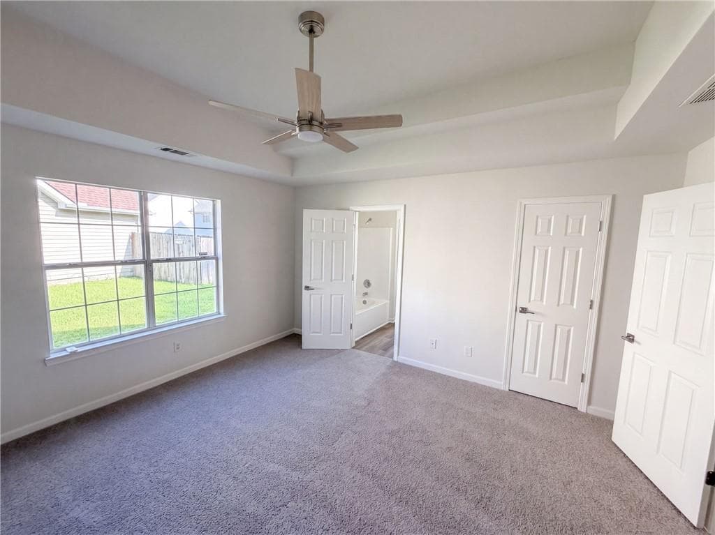 3 bedroom, 2 bathroom, 1,498 sq ft single family residence for sale at 1088 Meadow Glen Circle, Fairburn, GA 30213 — photo 4
