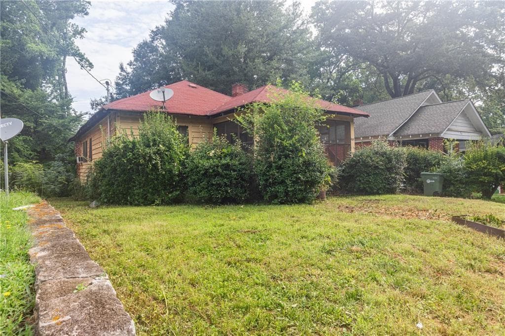 2 bedroom, 1 bathroom, 1,110 sq ft single family residence under contract at 969 Byron Drive, Atlanta, GA 30310 — photo 2