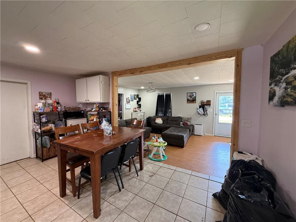 3 bedroom, 1 bathroom, 1,154 sq ft single family residence for sale at 105 Bennett Drive, Gainesville, GA 30501 — photo 7