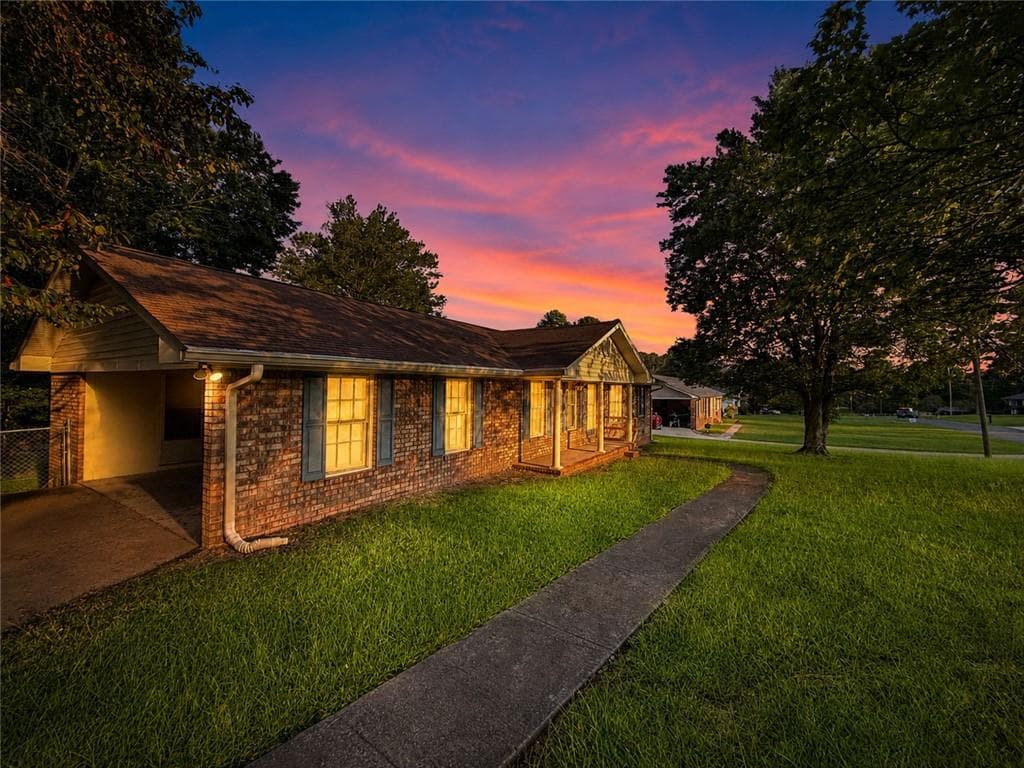 3 bedroom, 2 bathroom, 1,407 sq ft single family residence for sale at 25 Montre Circle, Silver Creek, GA 30173 — photo 2