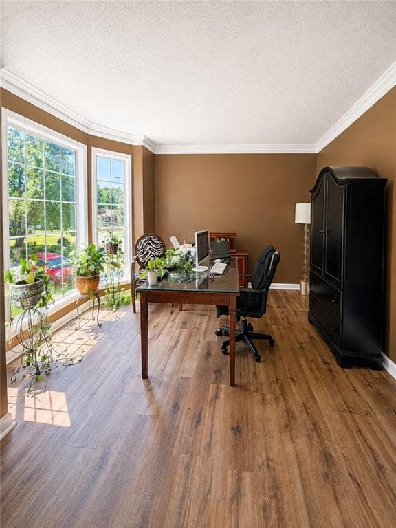 3 bedroom, 3 bathroom, 2,691 sq ft single family residence for sale at 2306 Luther Terrace, Marietta, GA 30064 — photo 4