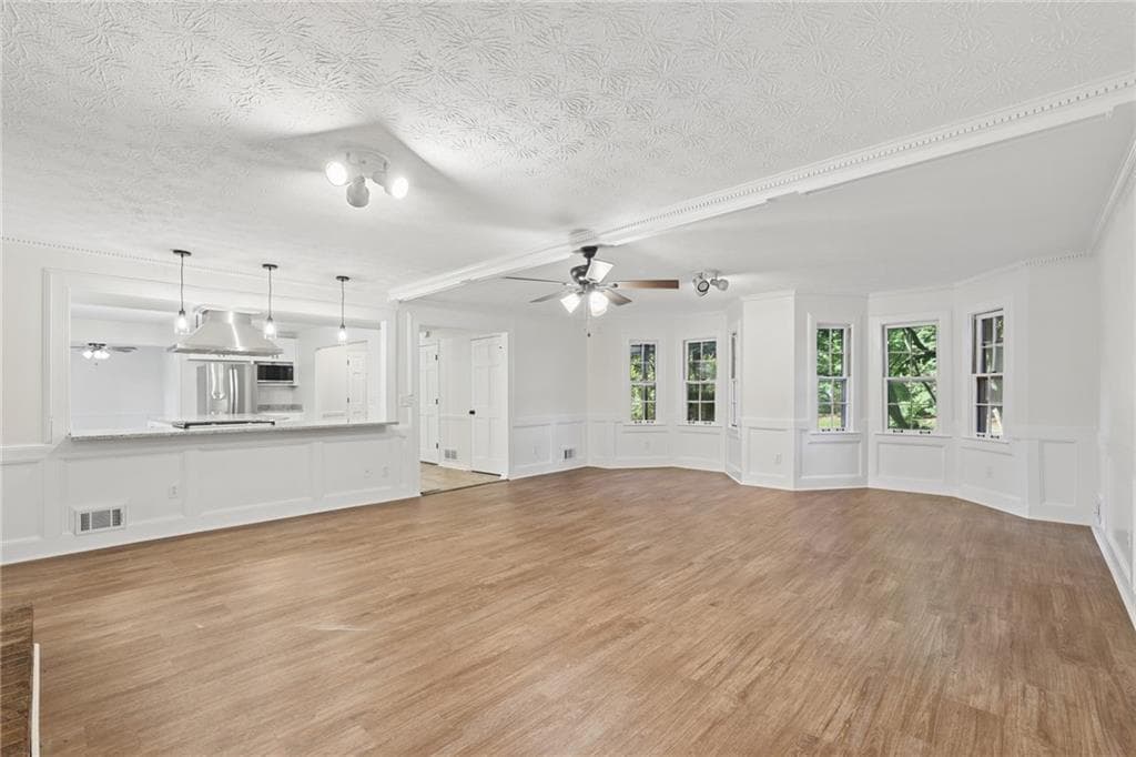 4 bedroom, 3 bathroom, 2,964 sq ft single family residence under contract at 1104 Staples Drive, Lilburn, GA 30047 — photo 10