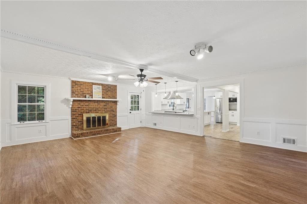 4 bedroom, 3 bathroom, 2,964 sq ft single family residence under contract at 1104 Staples Drive, Lilburn, GA 30047 — photo 9