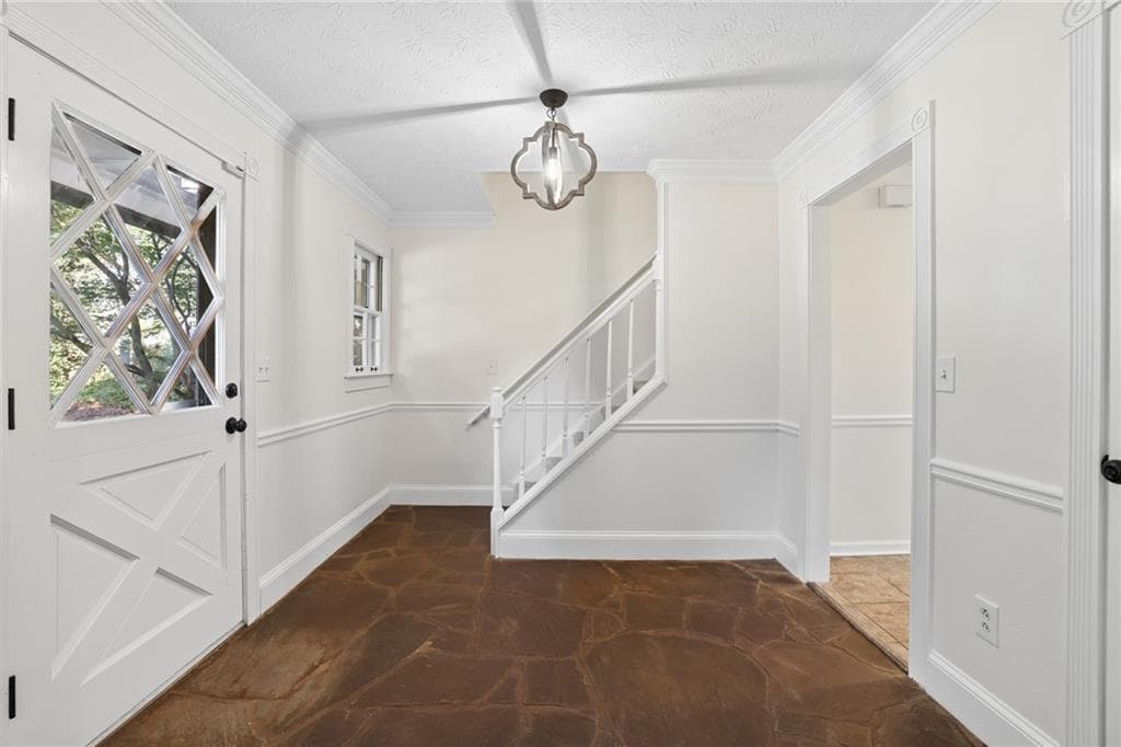 4 bedroom, 3 bathroom, 2,964 sq ft single family residence under contract at 1104 Staples Drive, Lilburn, GA 30047 — photo 6