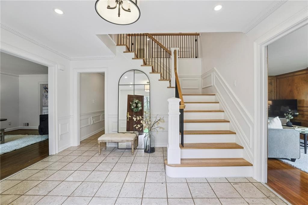 4 bedroom, 3 bathroom, 4,458 sq ft single family residence for sale at 8025 River Circle, Sandy Springs, GA 30350 — photo 2