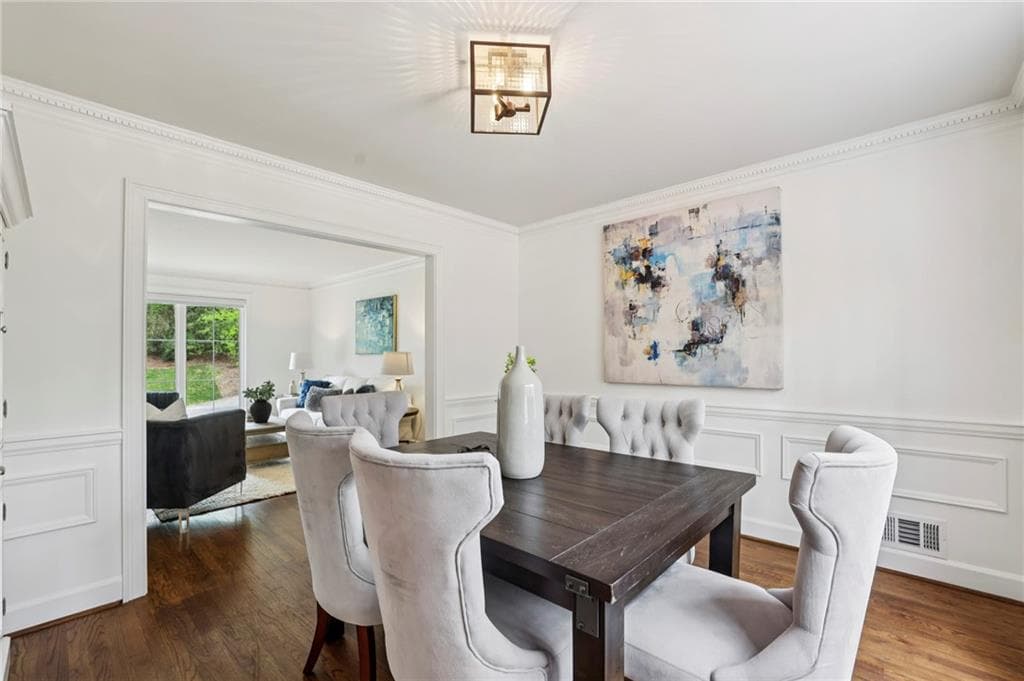 4 bedroom, 3 bathroom, 4,458 sq ft single family residence for sale at 8025 River Circle, Sandy Springs, GA 30350 — photo 4
