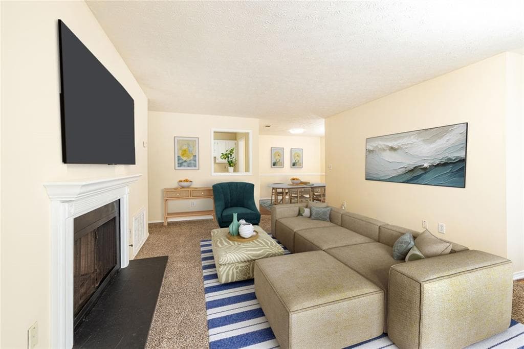 2 bedroom, 2 bathroom, 1,244 sq ft condominium for rent at 910 Augusta Drive, Marietta, GA 30067 for $1,600 a month — photo 2