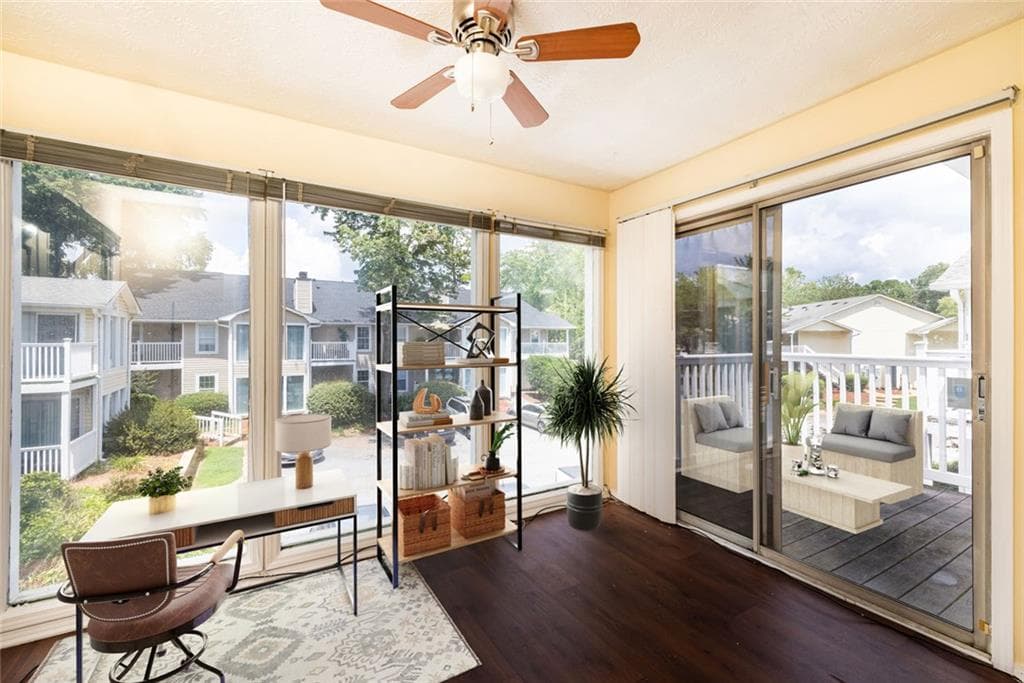2 bedroom, 2 bathroom, 1,244 sq ft condominium for rent at 910 Augusta Drive, Marietta, GA 30067 for $1,600 a month — photo 3