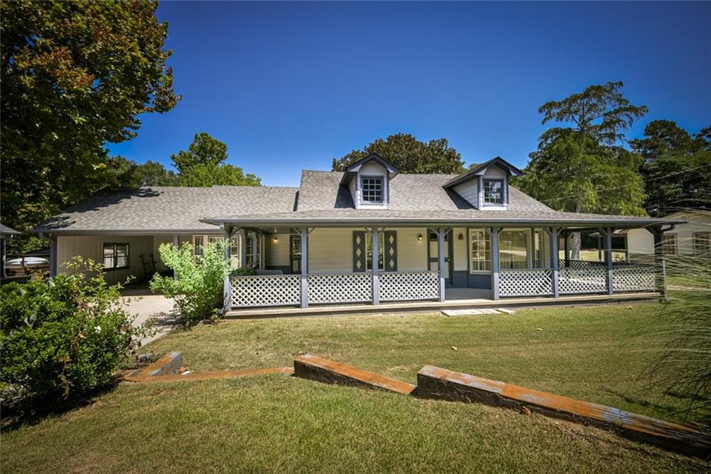 3 bedroom, 2 bathroom, 1,865 sq ft single family residence for sale at 2144 Boar Tusk Road, Conyers, GA 30012 — photo 2