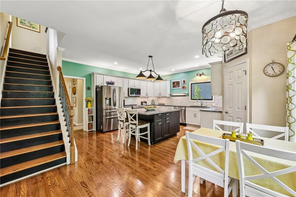 5 bedroom, 5 bathroom, 3,903 sq ft single family residence for sale at 508 Woodbrook Lane, Canton, GA 30114 — photo 9