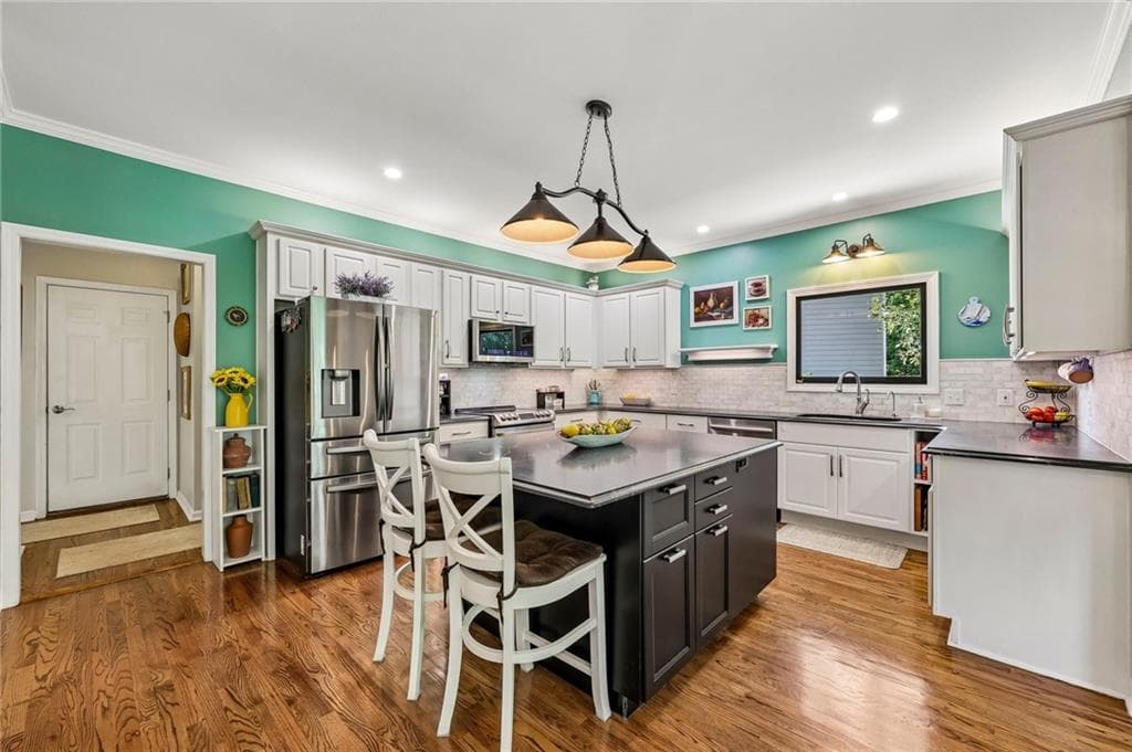 5 bedroom, 5 bathroom, 3,903 sq ft single family residence for sale at 508 Woodbrook Lane, Canton, GA 30114 — photo 10