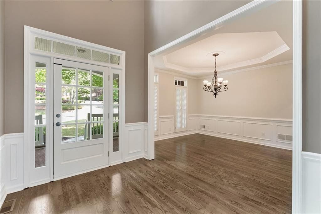 6 bedroom, 5 bathroom, 4,655 sq ft single family residence for sale at 175 Woodcliff Drive, Suwanee, GA 30024 — photo 4