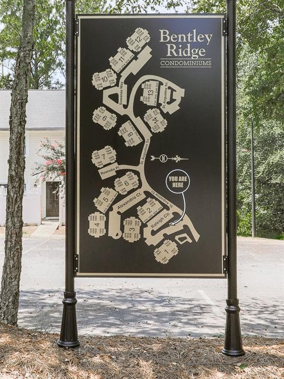 2 bedroom, 2 bathroom, 1,166 sq ft condominium under contract at 1634 Roanoke Place 7, Marietta, GA 30067 — photo 2