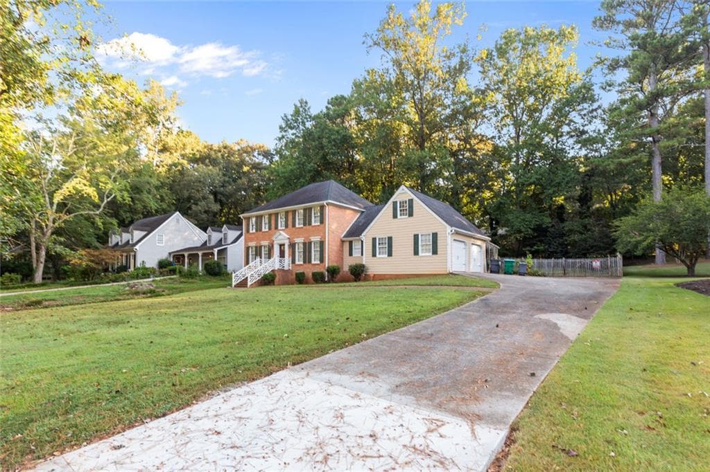 4 bedroom, 3 bathroom, 2,719 sq ft single family residence for sale at 2982 Moorings Parkway, Snellville, GA 30039 — photo 2