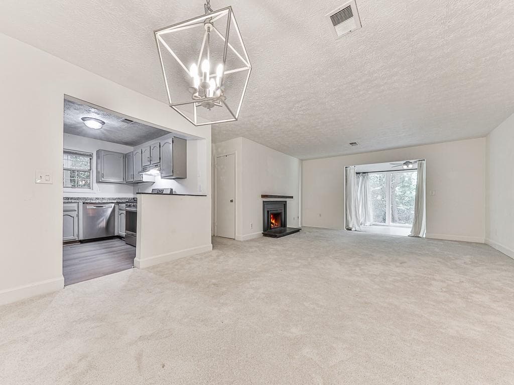 2 bedroom, 2 bathroom, 1,166 sq ft condominium under contract at 1634 Roanoke Place 7, Marietta, GA 30067 — photo 8
