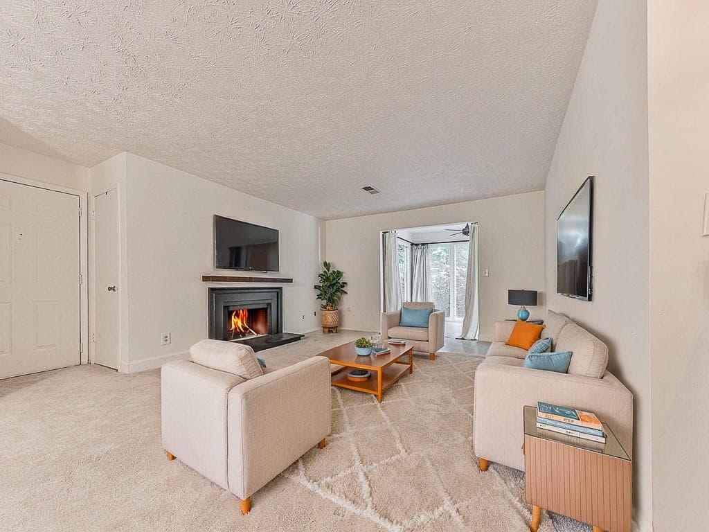 2 bedroom, 2 bathroom, 1,166 sq ft condominium under contract at 1634 Roanoke Place 7, Marietta, GA 30067 — photo 10