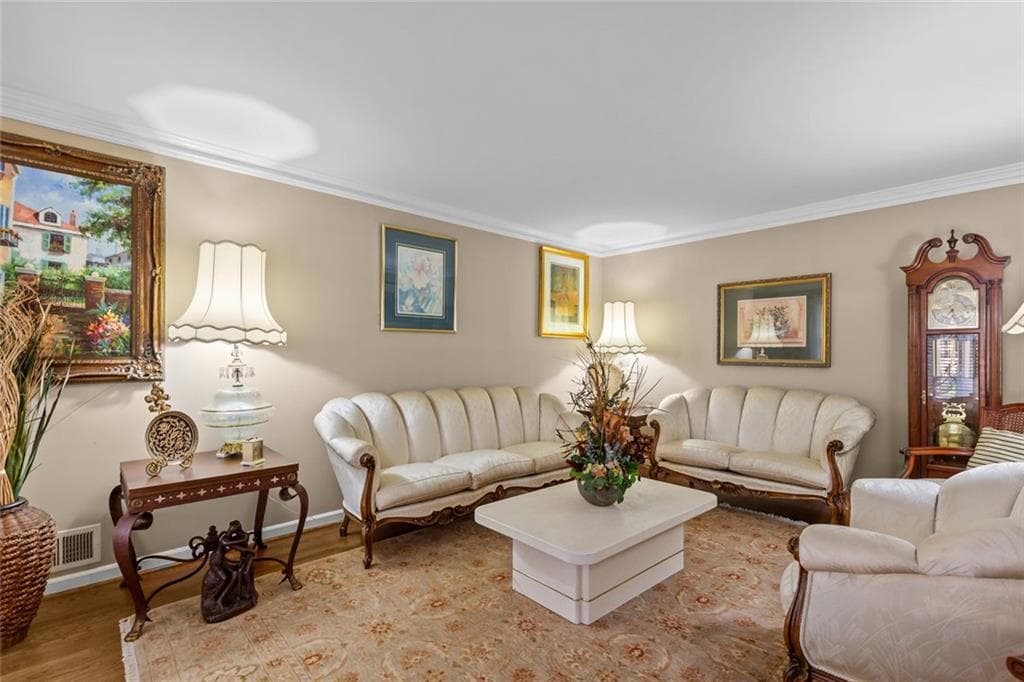 4 bedroom, 3 bathroom, 2,719 sq ft single family residence for sale at 2982 Moorings Parkway, Snellville, GA 30039 — photo 4