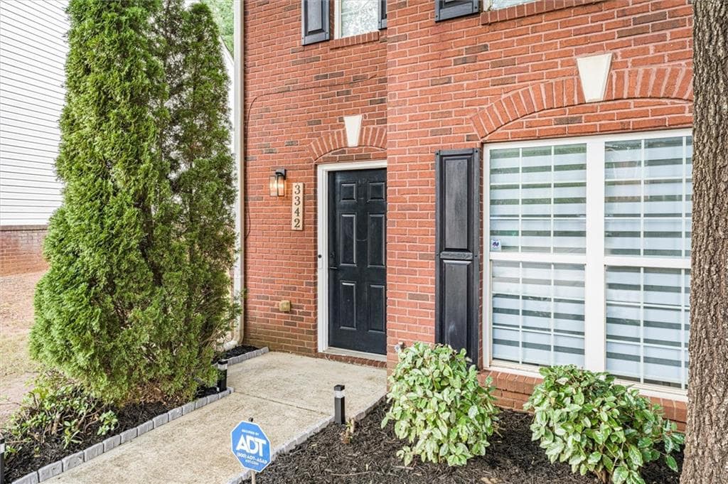 3 bedroom, 3 bathroom, 1,560 sq ft townhouse for sale at 3342 Waldrop Trail, Decatur, GA 30034 — photo 3