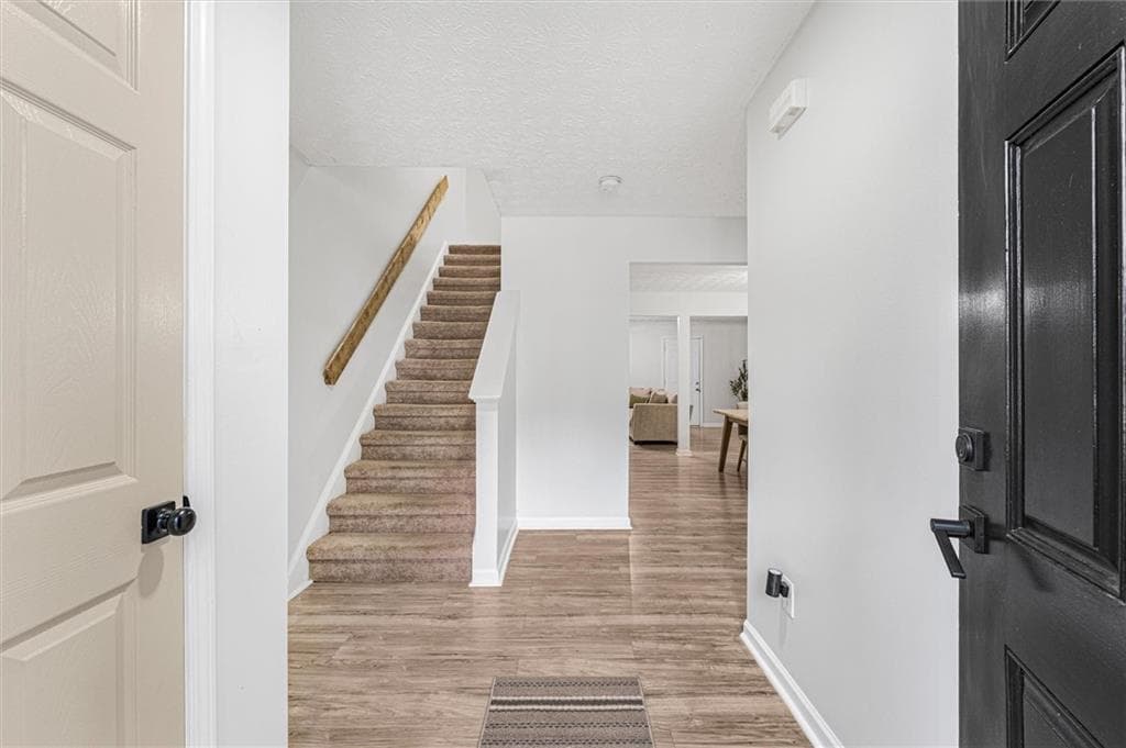 3 bedroom, 3 bathroom, 1,560 sq ft townhouse for sale at 3342 Waldrop Trail, Decatur, GA 30034 — photo 4