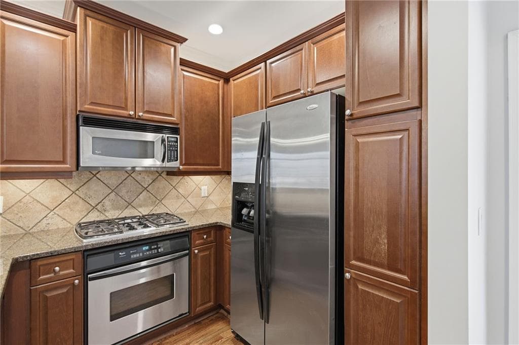 1 bedroom, 2 bathroom, 1,224 sq ft townhouse for sale at 1147 Glenridge Place, Atlanta, GA 30342 — photo 6