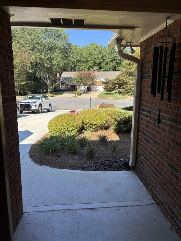 3 bedroom, 3 bathroom, 2,873 sq ft townhouse for sale at 640 Brickleberry Court, Roswell, GA 30075 — photo 4