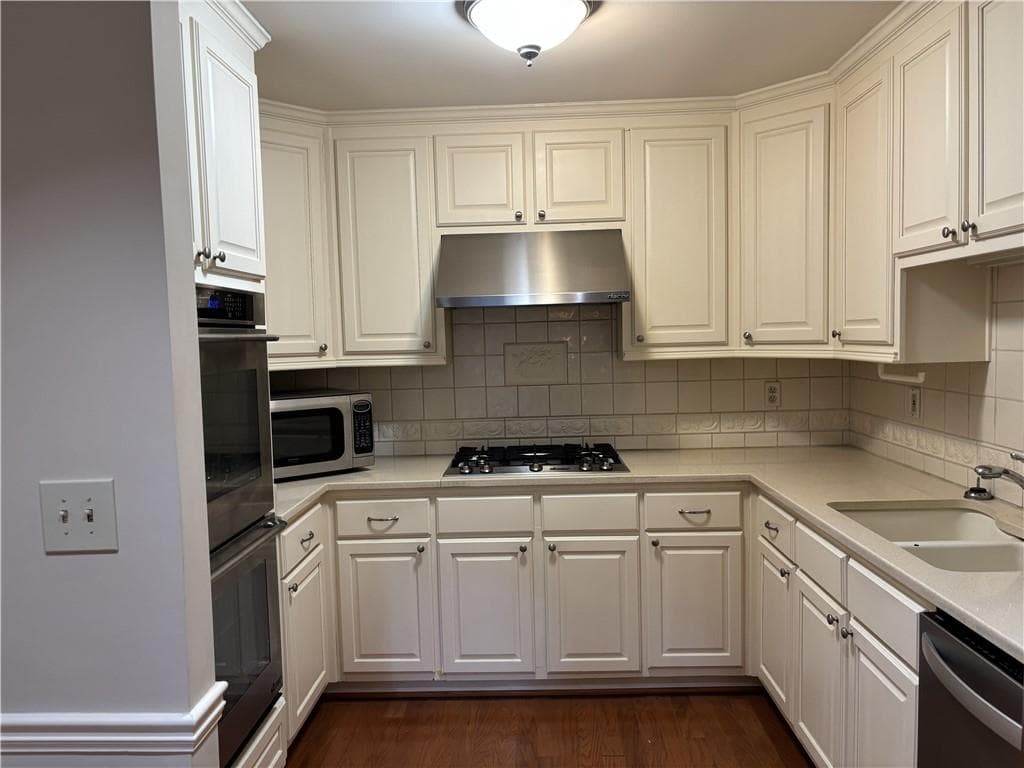 3 bedroom, 3 bathroom, 2,873 sq ft townhouse for sale at 640 Brickleberry Court, Roswell, GA 30075 — photo 7
