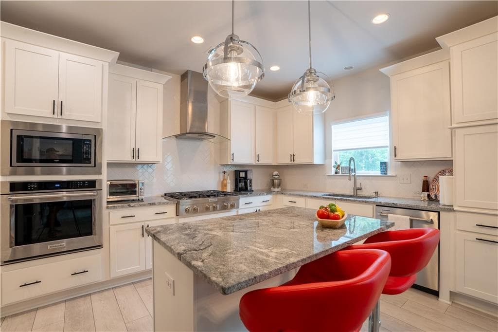 5 bedroom, 4 bathroom, 3,286 sq ft single family residence for sale at 6110 Banyan Trail, Cumming, GA 30028 — photo 7