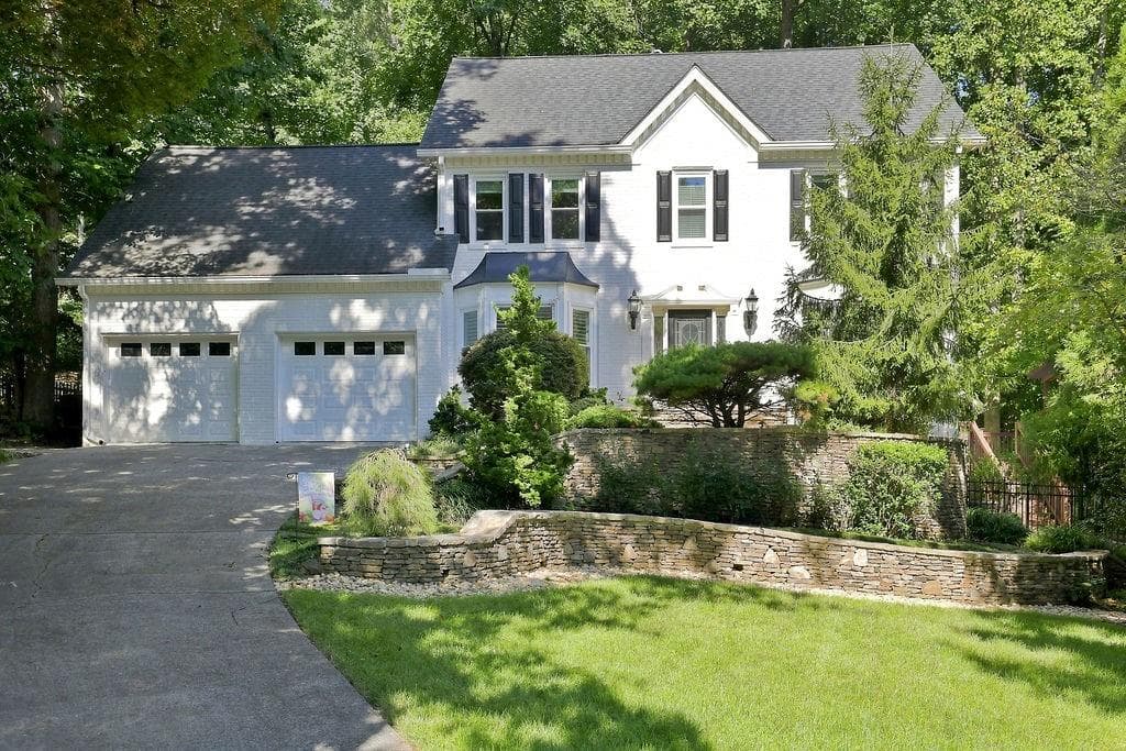 4 bedroom, 3 bathroom, 3,235 sq ft single family residence under contract at 4805 Thornwood Drive Drive, Acworth, GA 30102 — photo 7