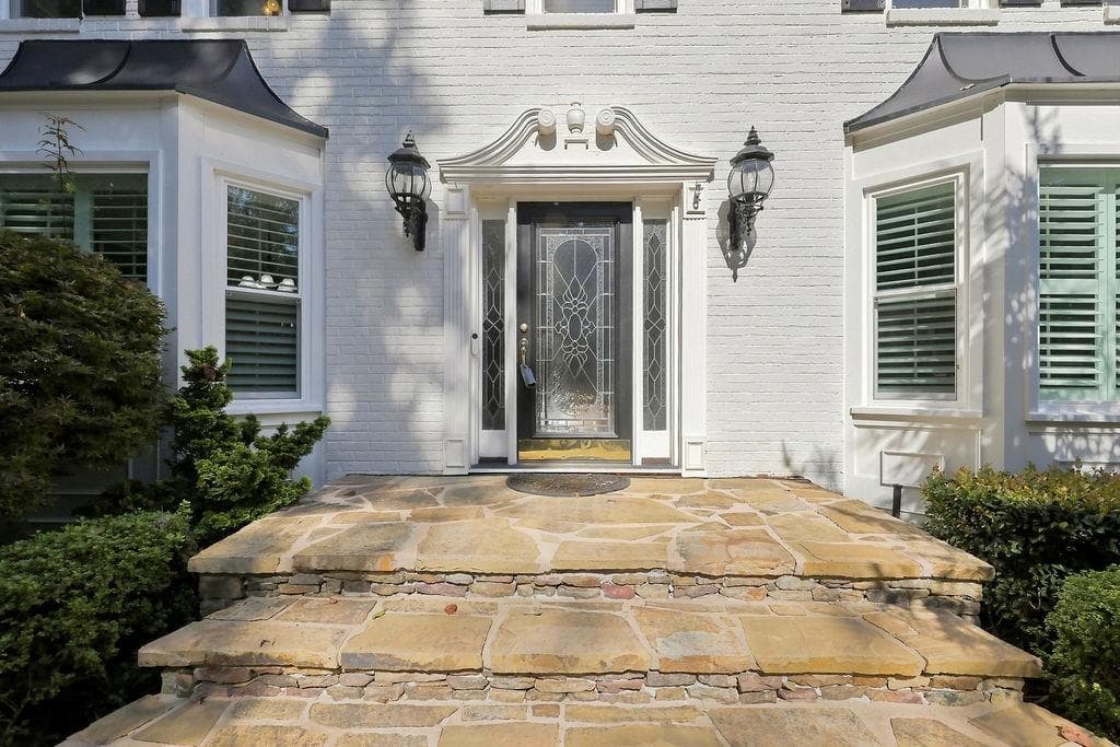 4 bedroom, 3 bathroom, 3,235 sq ft single family residence under contract at 4805 Thornwood Drive Drive, Acworth, GA 30102 — photo 8