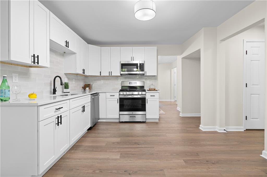 4 bedroom, 3 bathroom, 2,354 sq ft single family residence for sale at 1550 Olde Mill Court, Marietta, GA 30066 — photo 10