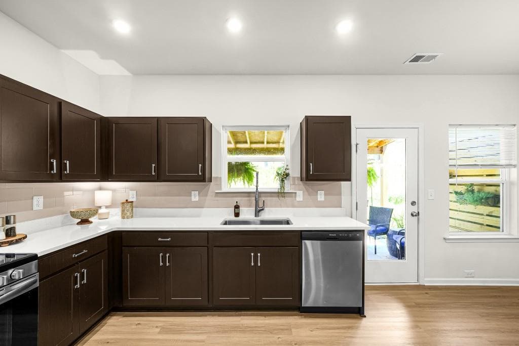 3 bedroom, 2 bathroom, 1,628 sq ft townhouse for sale at 229 Dupont Drive, Cartersville, GA 30121 — photo 8