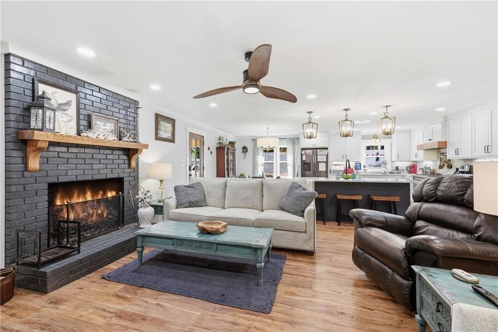 3 bedroom, 2 bathroom, 1,708 sq ft single family residence for sale at 500 Ketron Drive, Clarkesville, GA 30523 — photo 4
