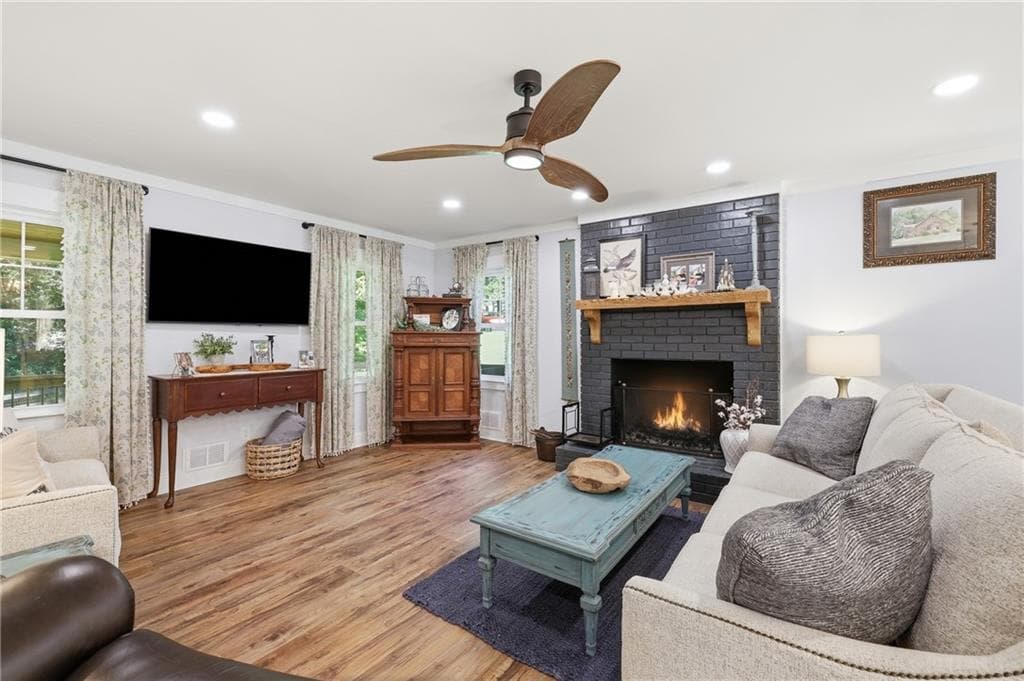 3 bedroom, 2 bathroom, 1,708 sq ft single family residence for sale at 500 Ketron Drive, Clarkesville, GA 30523 — photo 5