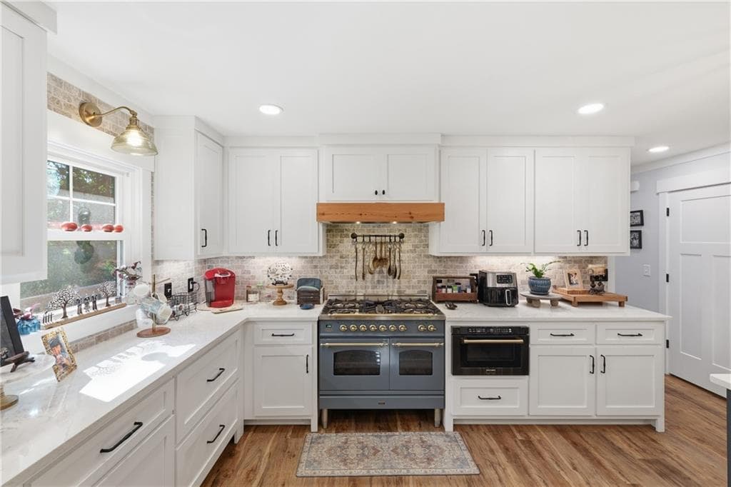 3 bedroom, 2 bathroom, 1,708 sq ft single family residence for sale at 500 Ketron Drive, Clarkesville, GA 30523 — photo 9