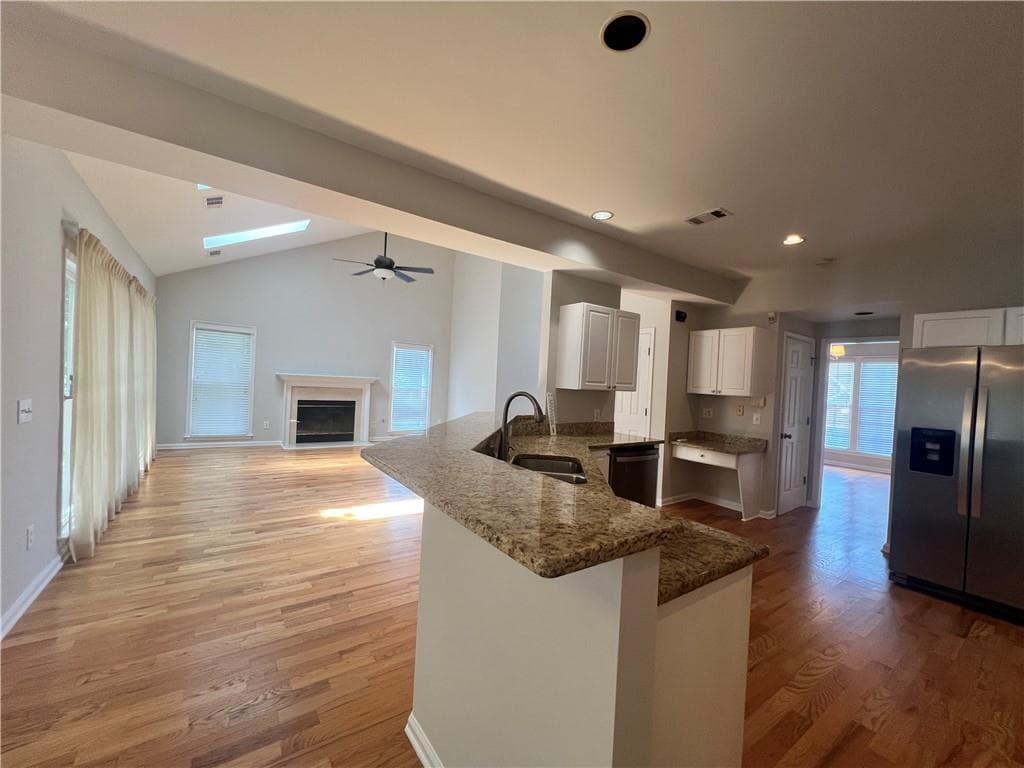 4 bedroom, 3 bathroom, 2,821 sq ft single family residence for rent at 365 Tumbling Creek Dr, Alpharetta, GA 30005 for $3,300 a month — photo 9
