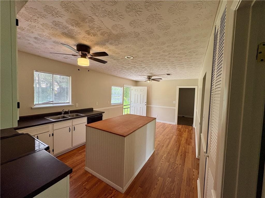 3 bedroom, 2 bathroom, 1,562 sq ft single family residence for sale at 2892 Haddon Drive, Rex, GA 30273 — photo 3