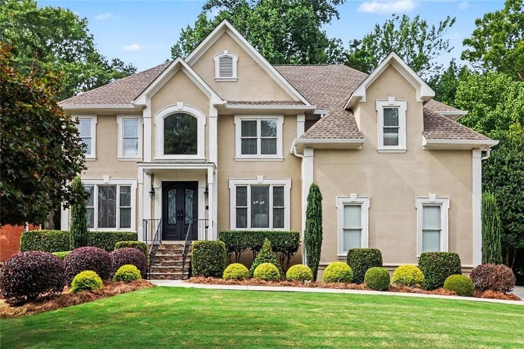 6 bedroom, 5 bathroom, 4,260 sq ft single family residence for sale at 1135 Jennifer Oaks Drive, Alpharetta, GA 30004 — photo 1 of 66