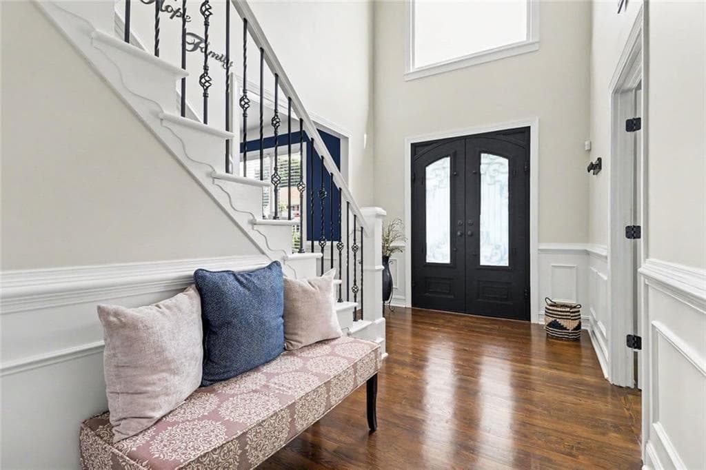 6 bedroom, 5 bathroom, 4,260 sq ft single family residence for sale at 1135 Jennifer Oaks Drive, Alpharetta, GA 30004 — photo 2