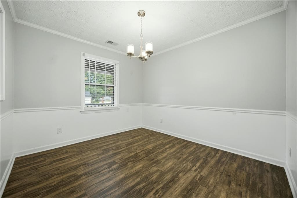 3 bedroom, 2 bathroom, 1,433 sq ft single family residence for sale at 2384 Three Bars Drive, Snellville, GA 30078 — photo 5