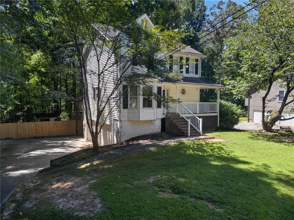3 bedroom, 3 bathroom, 1,452 sq ft single family residence for sale at 69 Oak Landing Circle, Douglasville, GA 30134 — photo 2