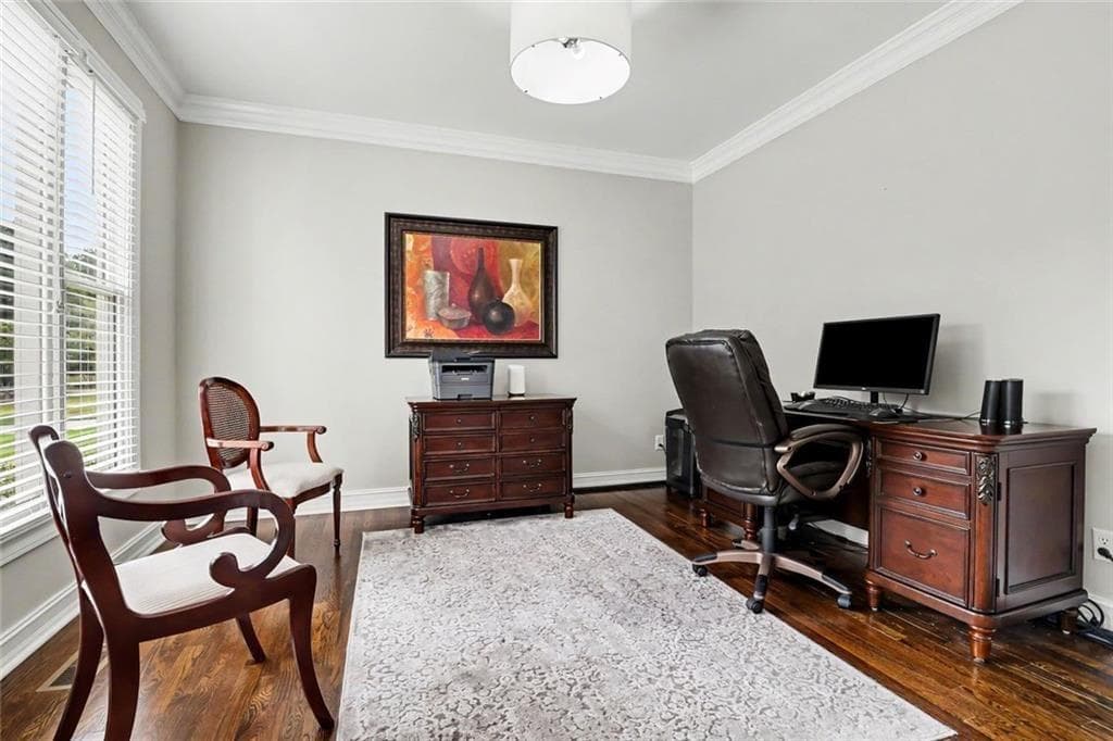 6 bedroom, 5 bathroom, 4,260 sq ft single family residence for sale at 1135 Jennifer Oaks Drive, Alpharetta, GA 30004 — photo 4