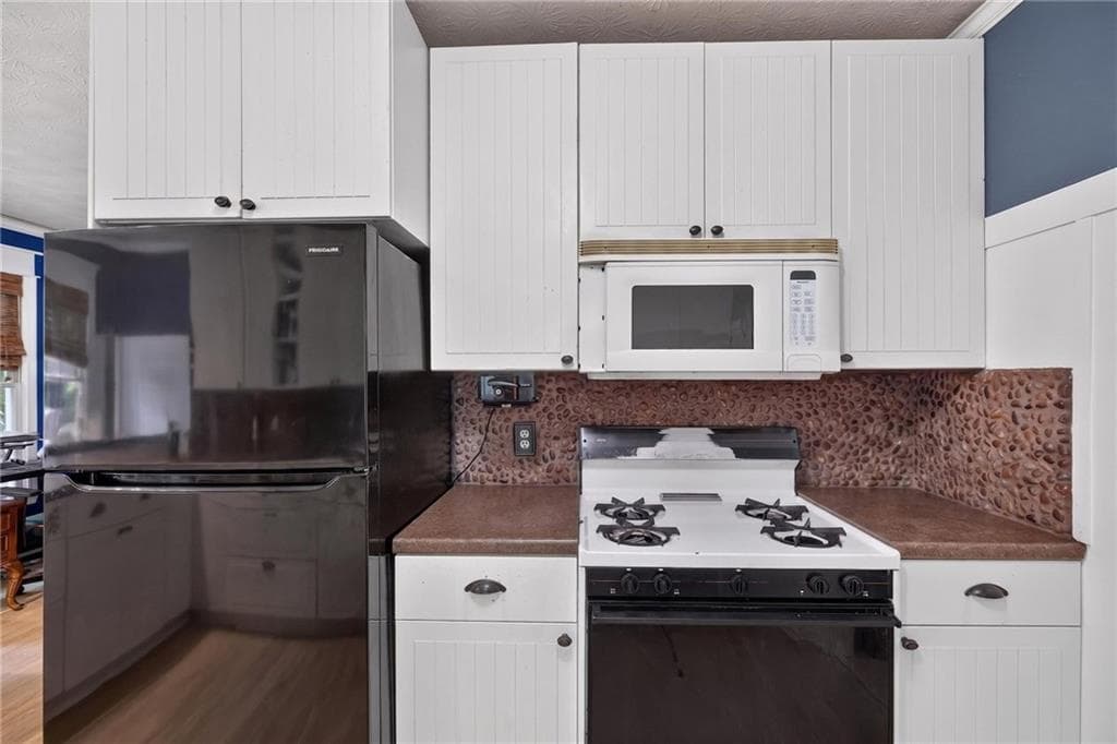 3 bedroom, 3 bathroom, 1,452 sq ft single family residence for sale at 69 Oak Landing Circle, Douglasville, GA 30134 — photo 9
