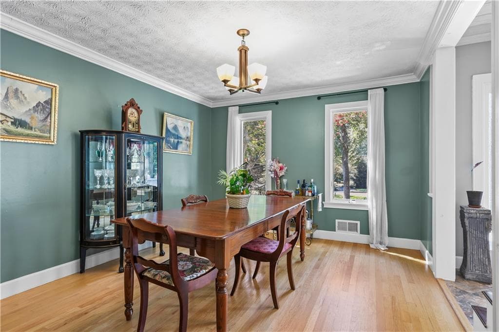 3 bedroom, 3 bathroom, 2,580 sq ft single family residence under contract at 2753 Holly Ridge Circle, Marietta, GA 30062 — photo 7
