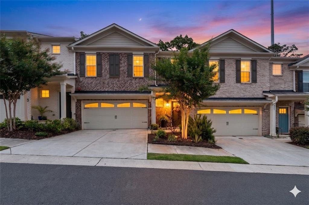 3 bedroom, 3 bathroom, 2,035 sq ft townhouse for sale at 517 Garvin Drive, Woodstock, GA 30189 — photo 2