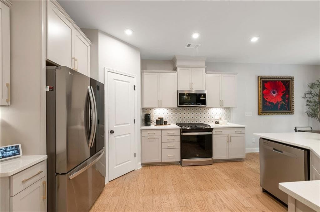 3 bedroom, 3 bathroom, 2,035 sq ft townhouse for sale at 517 Garvin Drive, Woodstock, GA 30189 — photo 8